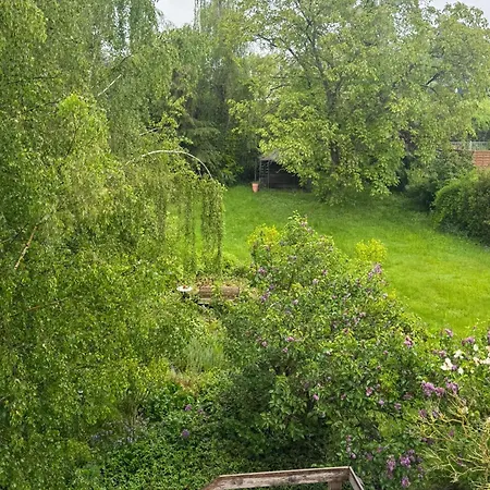 Ruhiges Und Gemuetliches Mit Garten