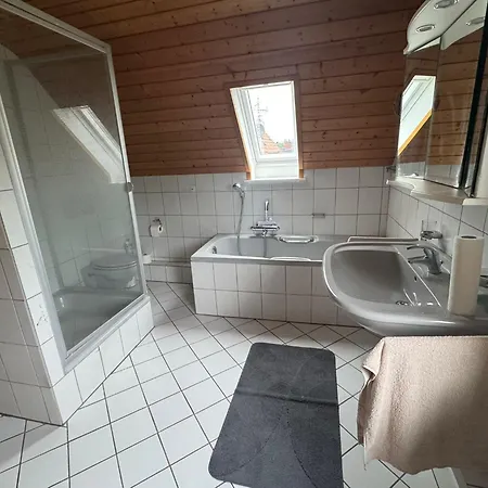 Apartament Ruhiges Und Gemuetliches Mit Garten